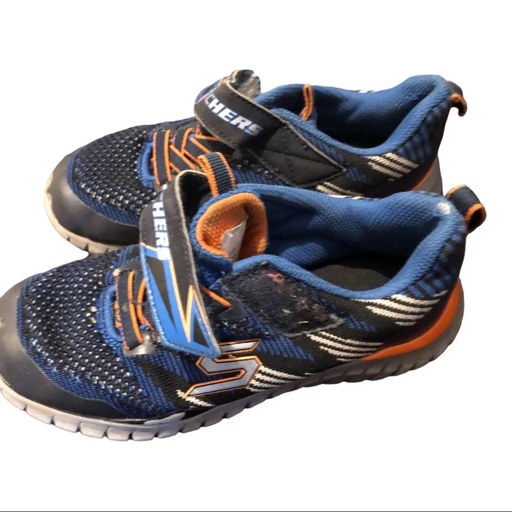 4pairs Boy size 1 shoe bundle -Nautica Polo‎ Skechers